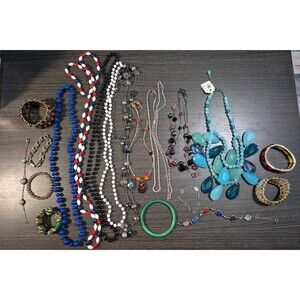 Vintage To Now Necklace And Bracelet 20 Pc Lot